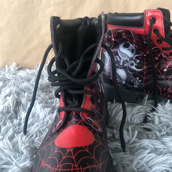 Boots - Picture 5 of 5